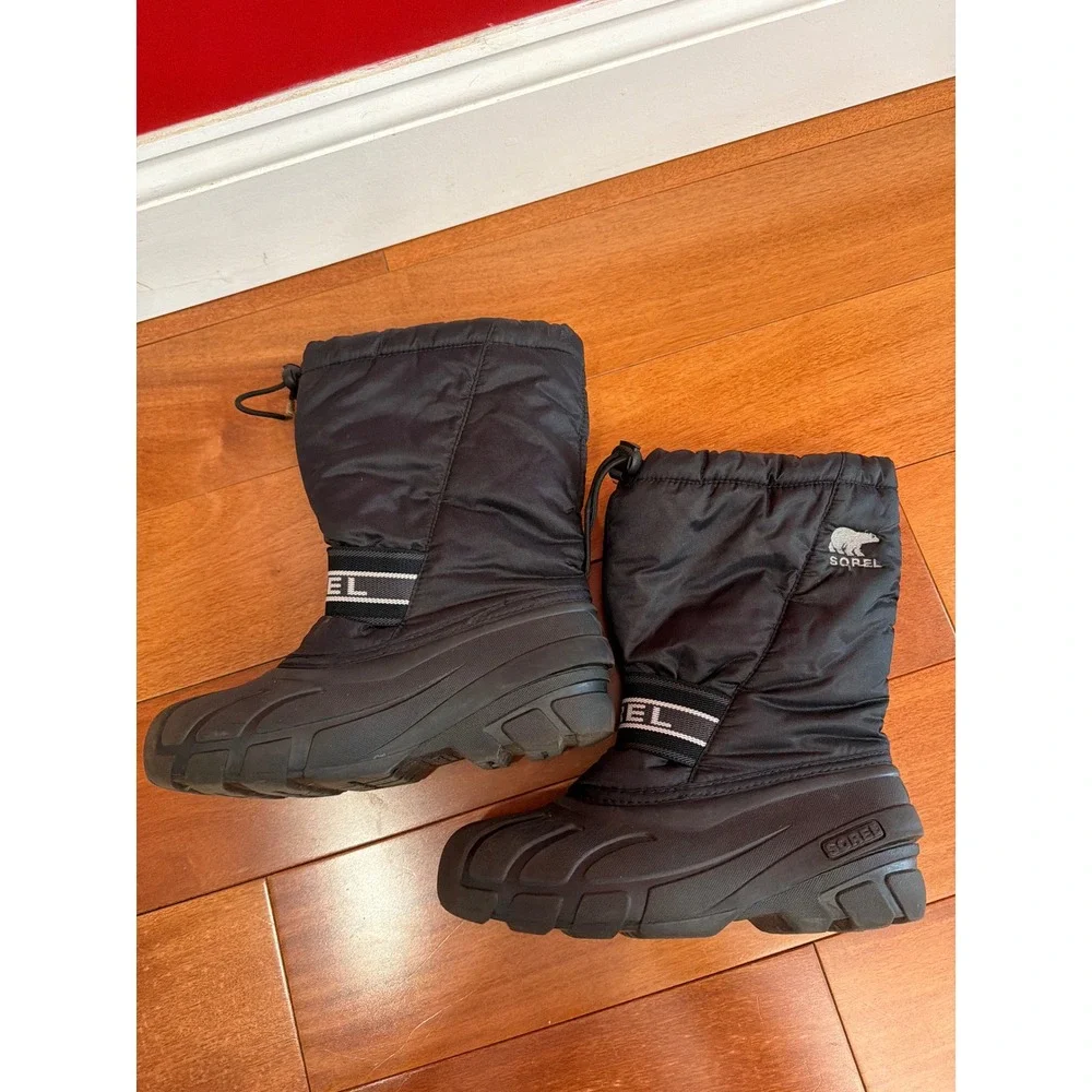 Sorel Snow Boots Kids Black‎ Waterproof Insulated NY1799-011 Size 4